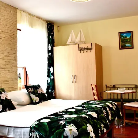 Apartamento Casanna Łomianki