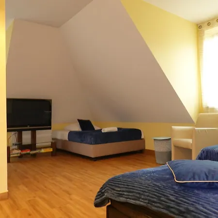 Apartamento Casanna Łomianki